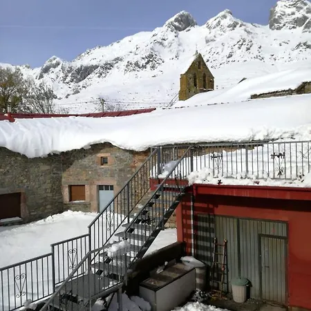 House With 7 Bedrooms In Casares De Arbas With Wonderful Mountain View Terrace And Wifi * Casares de Arbas